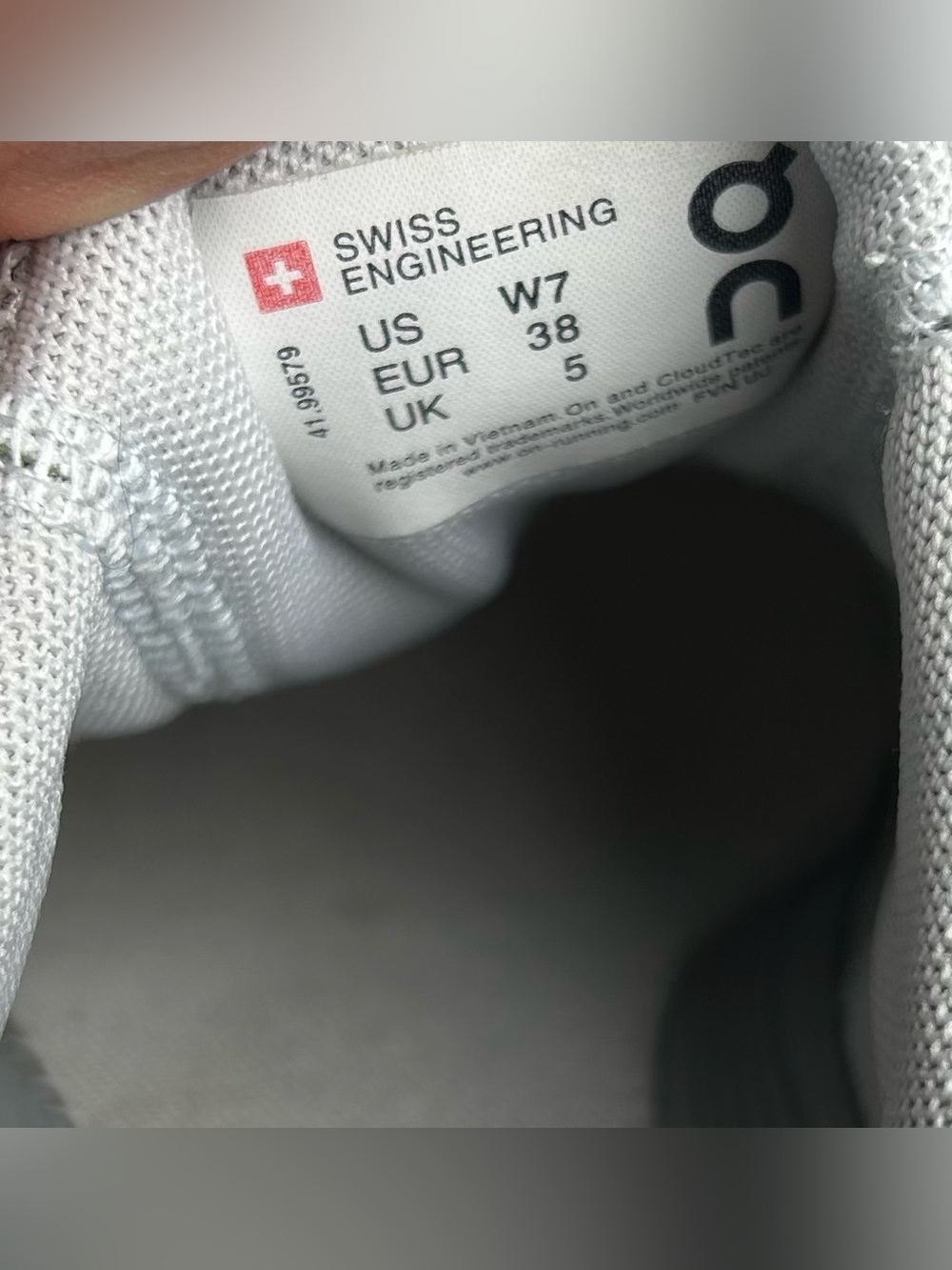 On Cloudswift Running Shoes in Light Gray and White women’s US 7 EU 38 sneakers - Picture 10 of 11